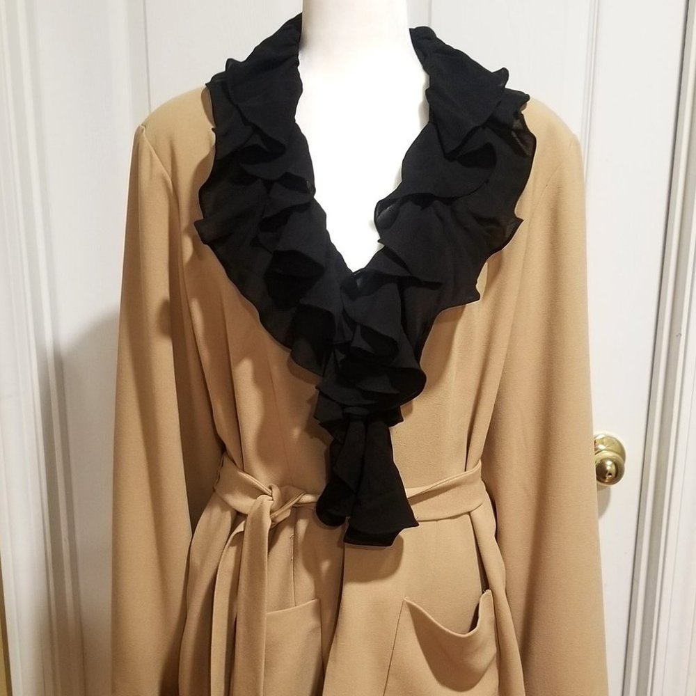 Mark Bouwer Camel Colored Jacket Interchangeable Camel and Black Collar Cuffs